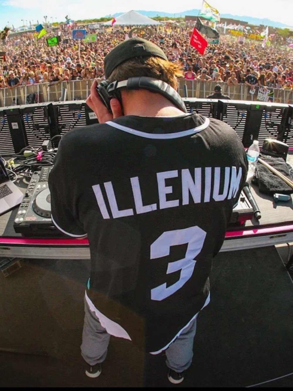 ILLENIUM LTD Black White Baseball Jersey #3 EDM Rave Festival Men’s Medium